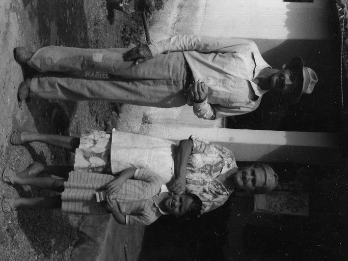 Imagem da peça 0029- Sr. Amâncio e Família